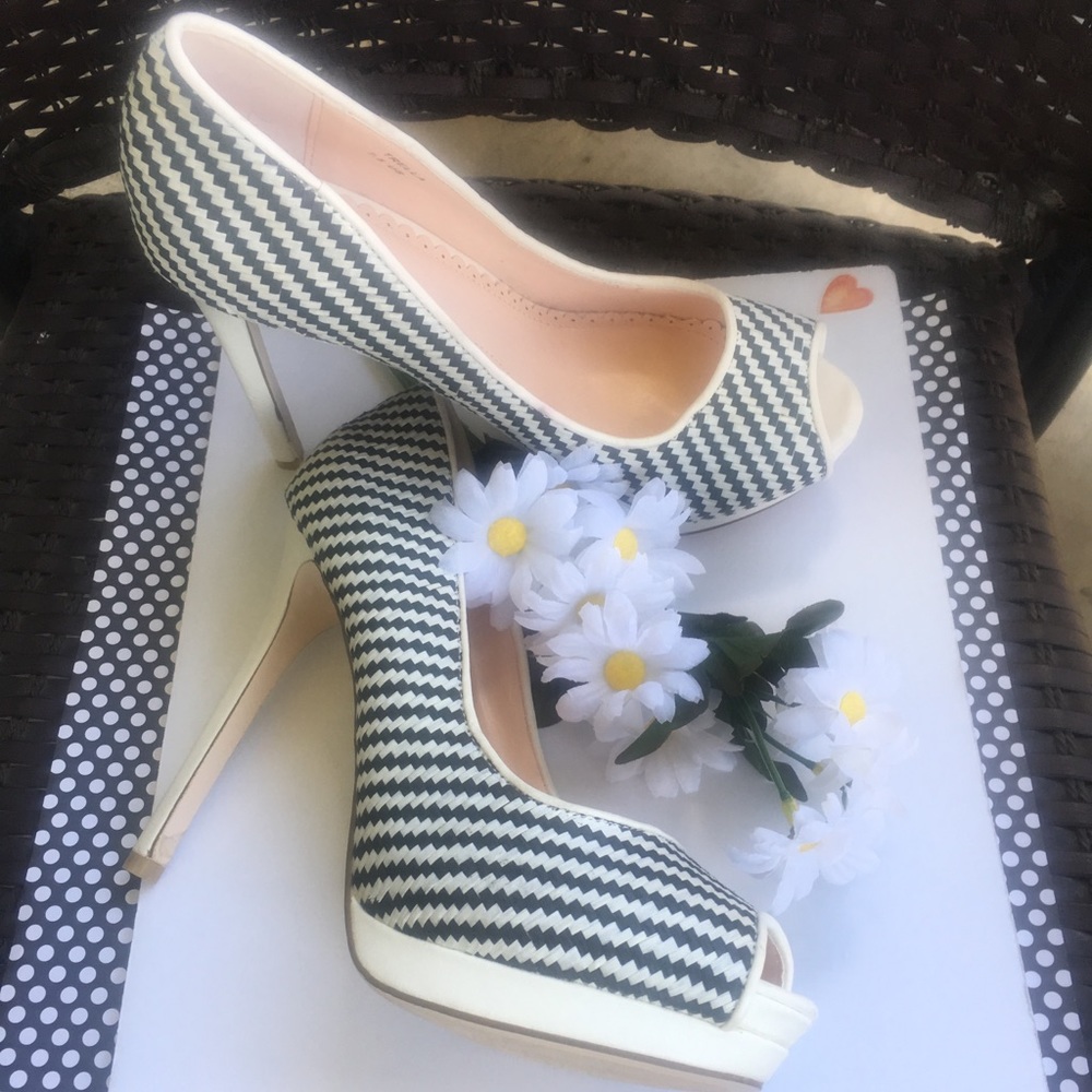 Stripped Pattern Shoes